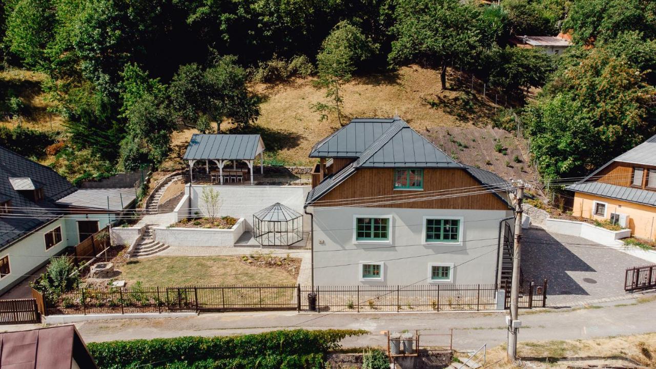 Vila Cornelia Banská Štiavnica エクステリア 写真